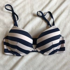 Bra 32B - NWOT